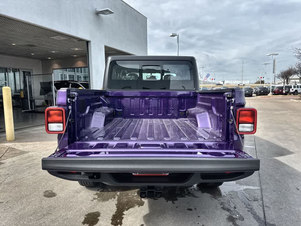 Thumbnail: 2026 Jeep Gladiator - 21