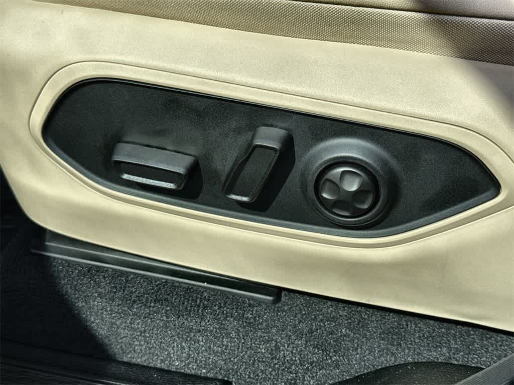 Thumbnail: 2025 Jeep Grand Cherokee - 24