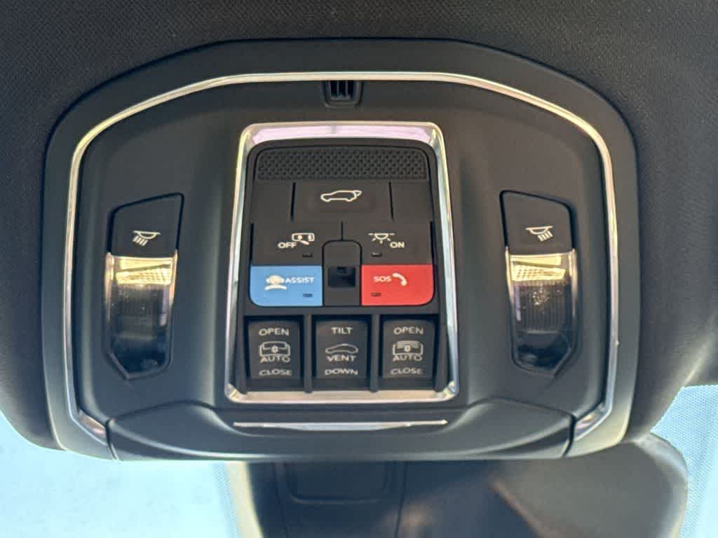 Thumbnail: 2025 Jeep Grand Cherokee - 21