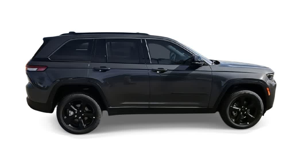 Thumbnail: 2026 Jeep Grand Cherokee - 9