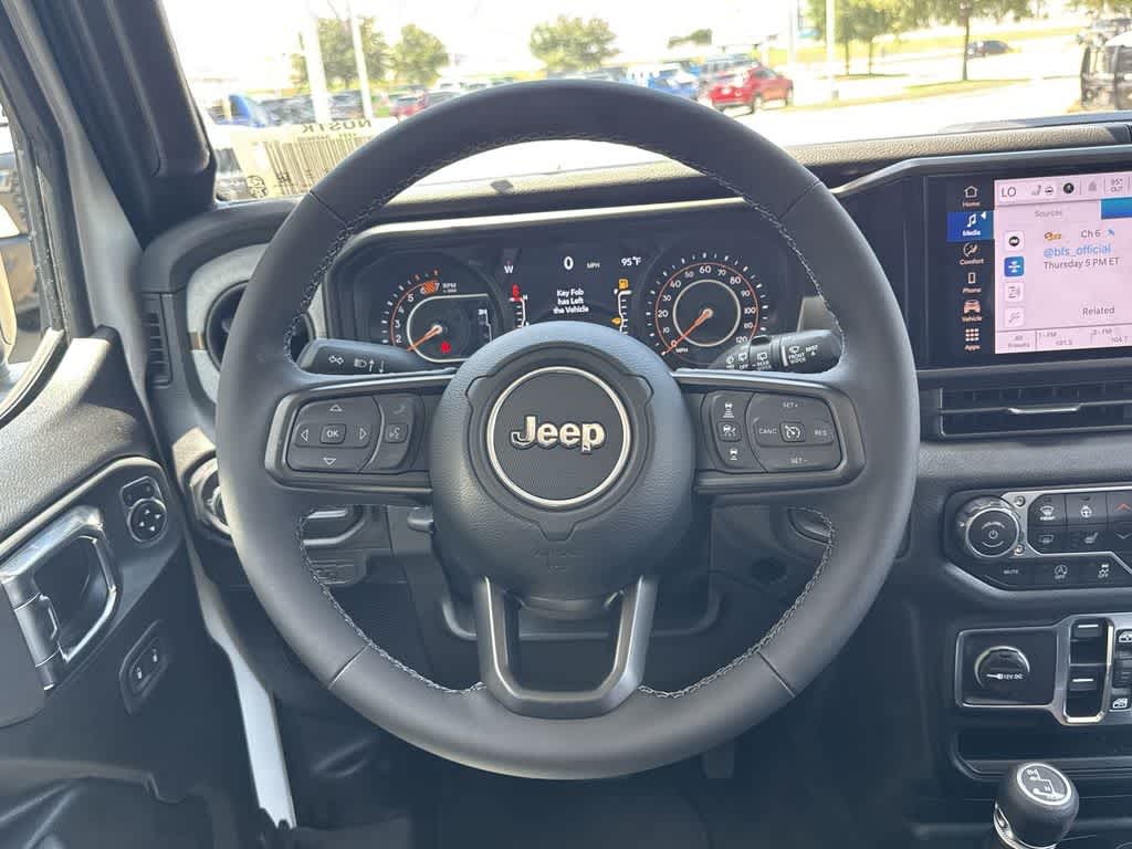 Thumbnail: 2025 Jeep Wrangler - 17