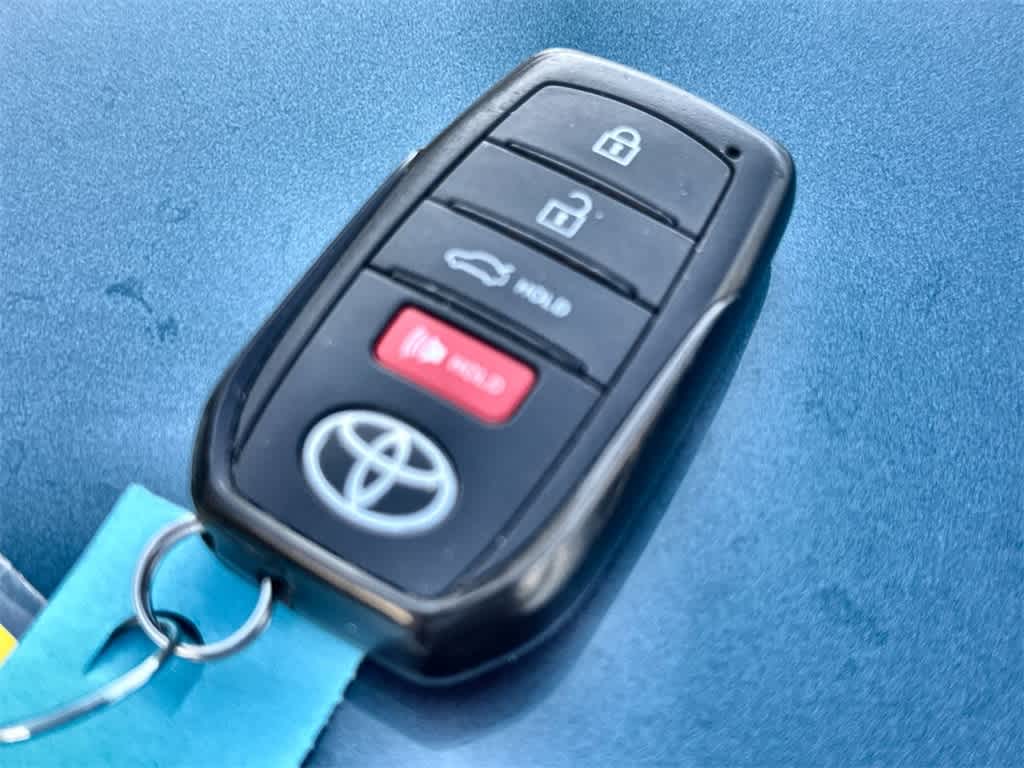 Thumbnail: 2025 Toyota Camry - 23