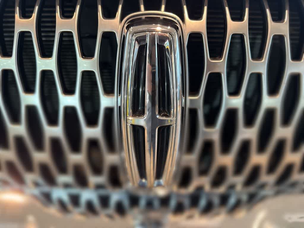 Thumbnail: 2022 Lincoln Nautilus - 9