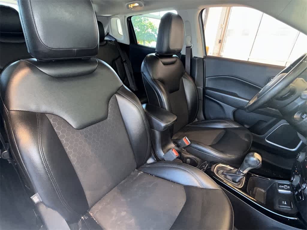 Thumbnail: 2019 Jeep Compass - 13