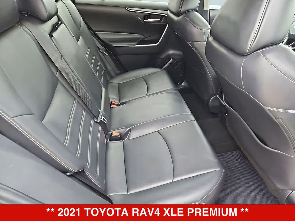 Thumbnail: 2021 Toyota RAV4 - 22