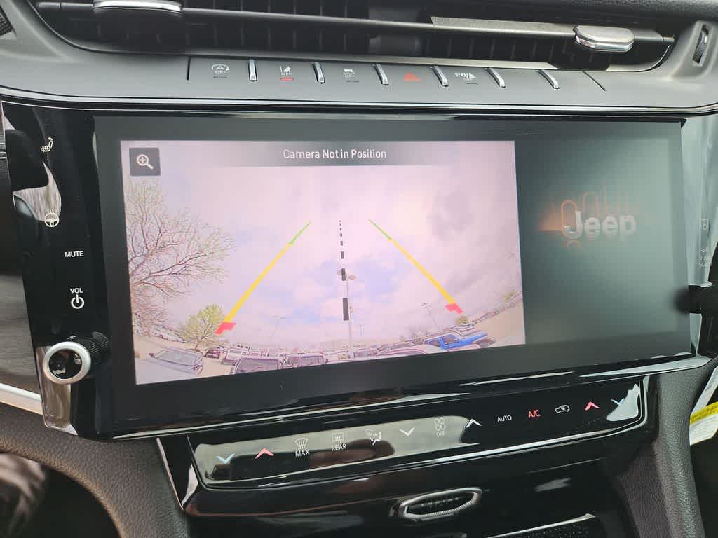 Thumbnail: 2026 Jeep Grand Cherokee - 31