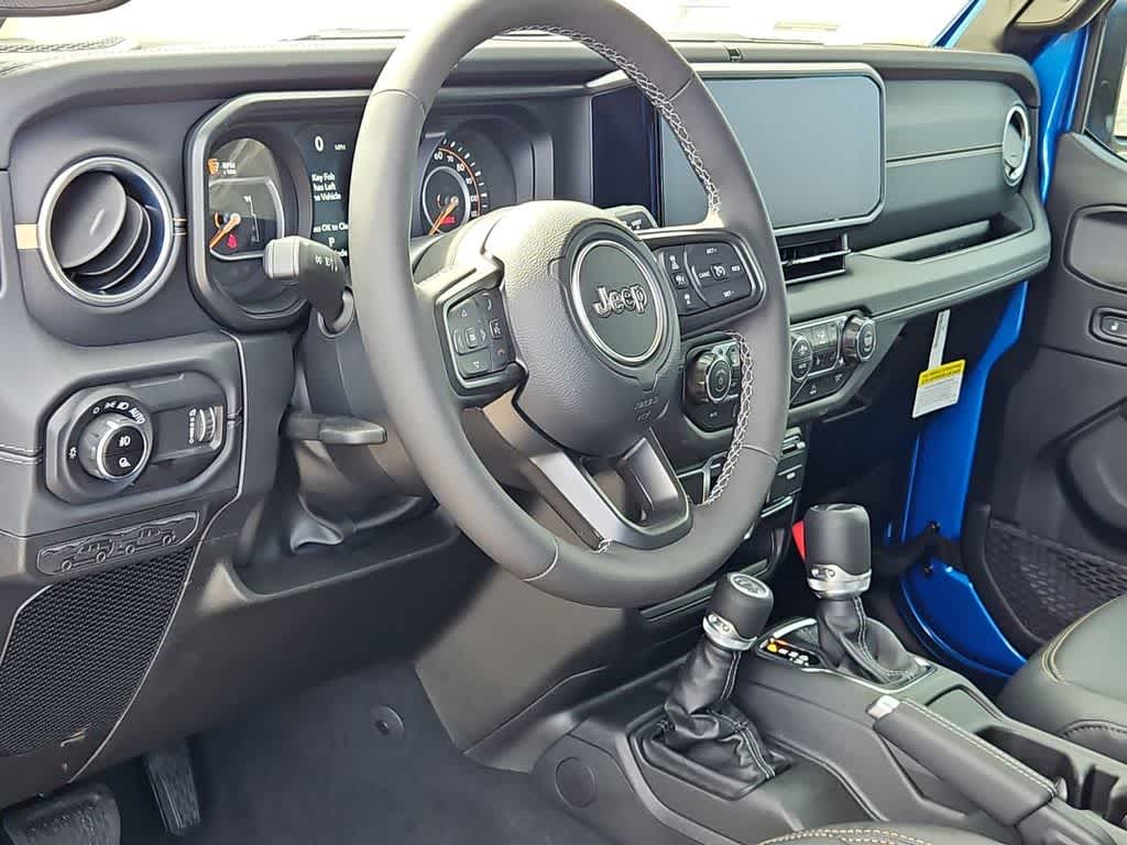 Thumbnail: 2026 Jeep Gladiator - 10