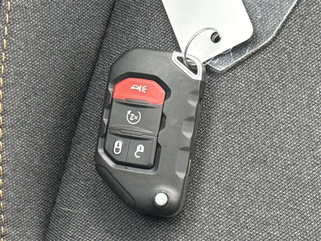 Thumbnail: 2025 Jeep Wrangler - 22