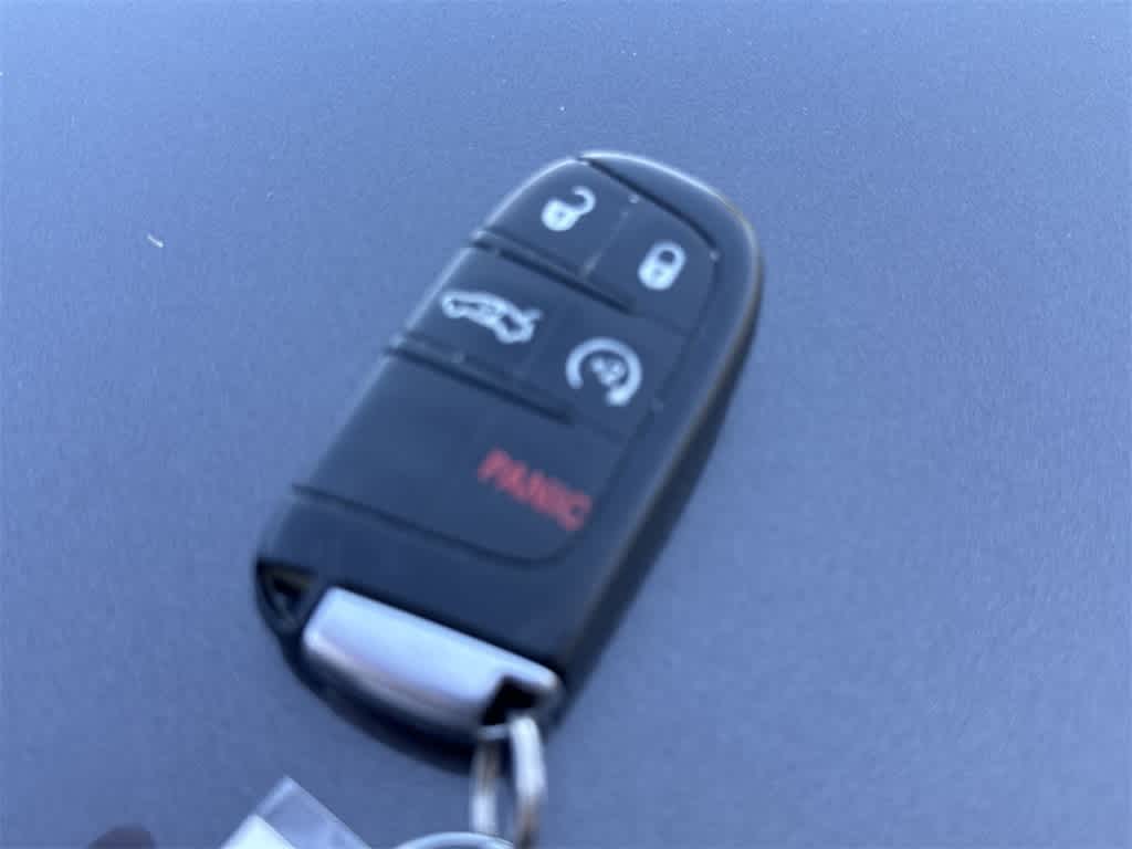Thumbnail: 2021 Chrysler 300 - 23
