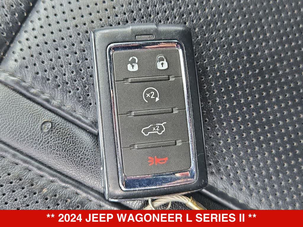 Thumbnail: 2024 Jeep Wagoneer - 34
