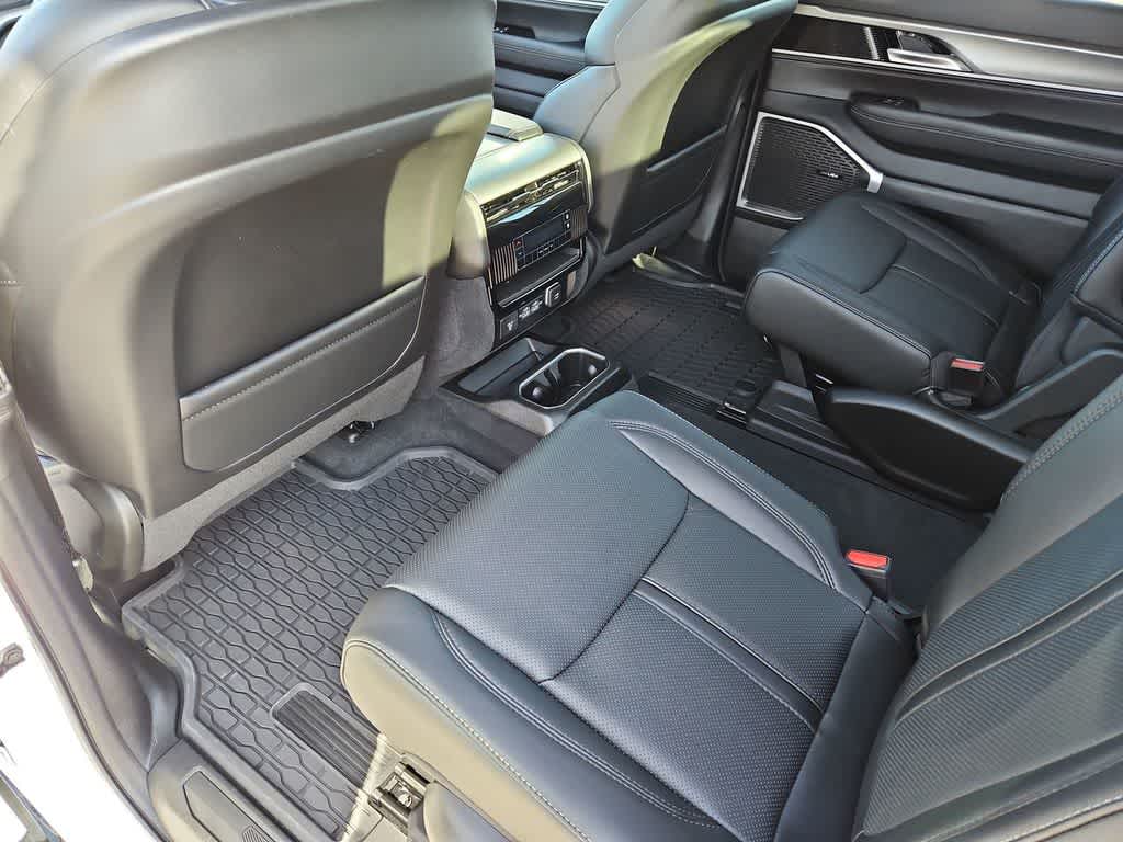 Thumbnail: 2026 Jeep Grand Wagoneer - 18