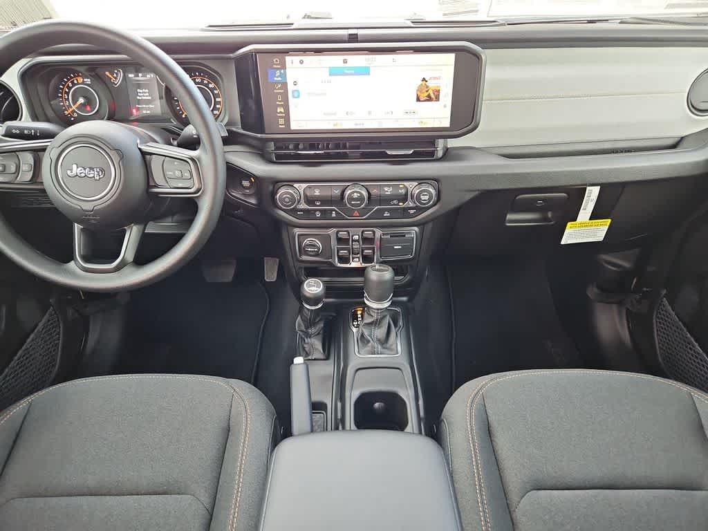 Thumbnail: 2026 Jeep Gladiator - 16