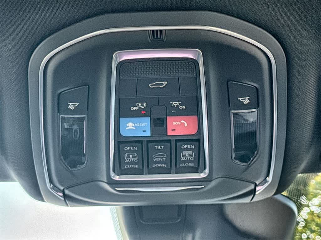 Thumbnail: 2025 Jeep Grand Cherokee - 19