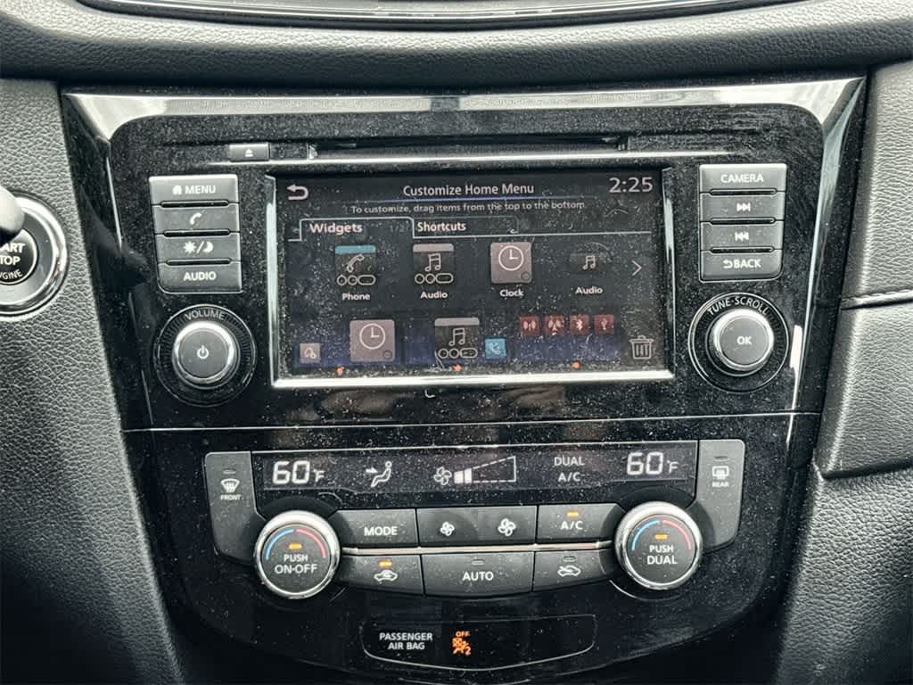 2018 Nissan Rogue SV 16