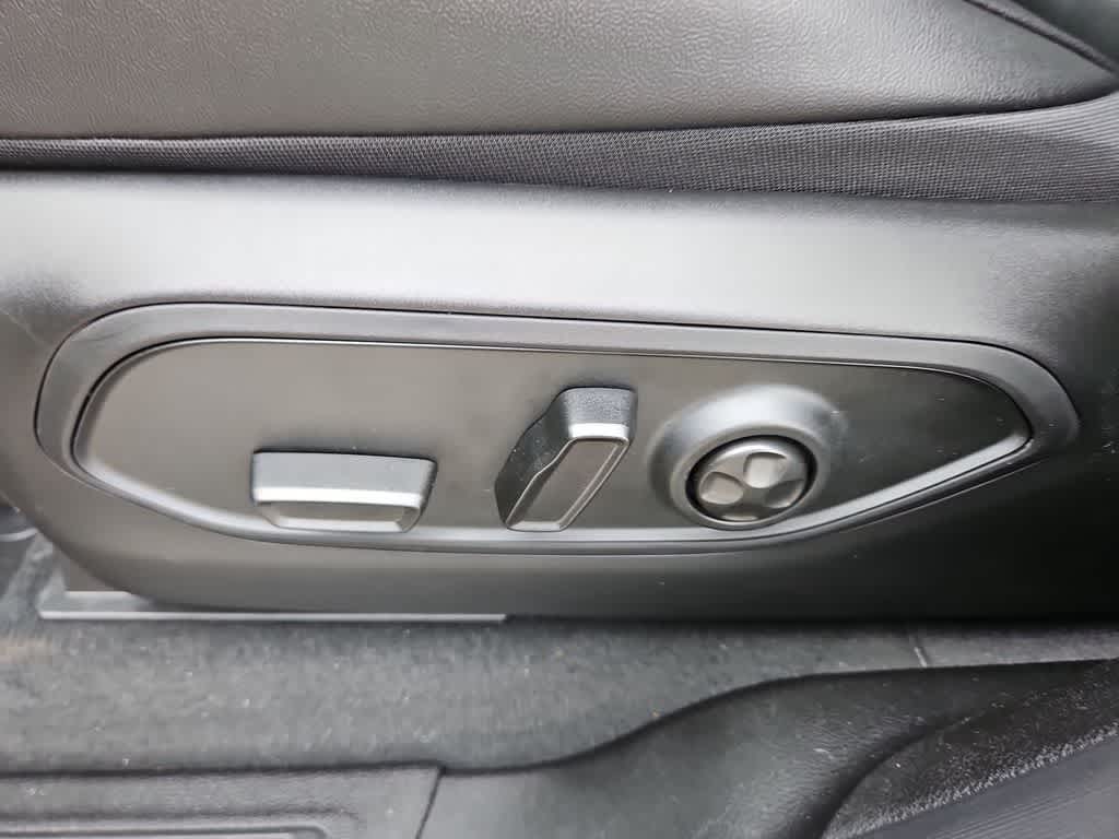 Thumbnail: 2026 Jeep Grand Cherokee L - 18