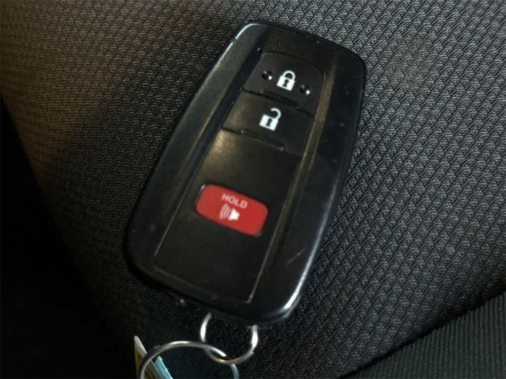 Thumbnail: 2025 Toyota RAV4 - 23