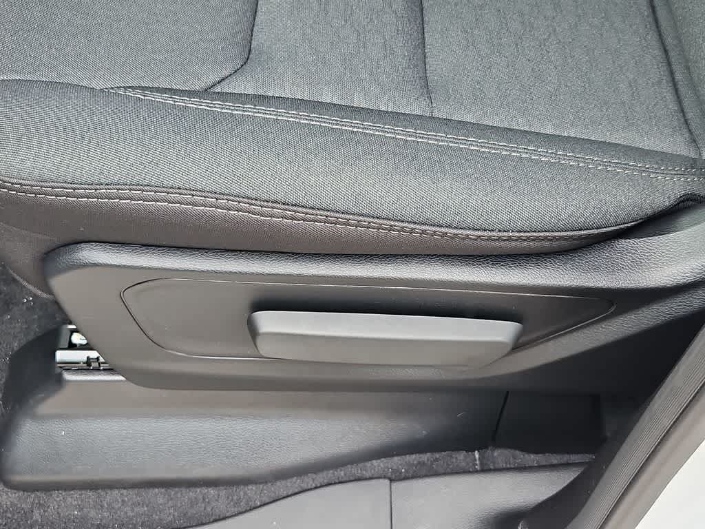 Thumbnail: 2026 RAM 1500 - 18