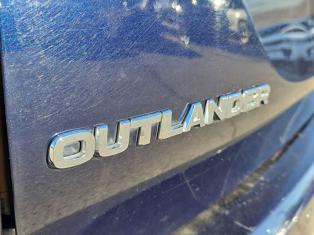 Thumbnail: 2024 Mitsubishi Outlander - 13