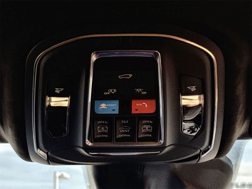 Thumbnail: 2025 Jeep Grand Cherokee - 18