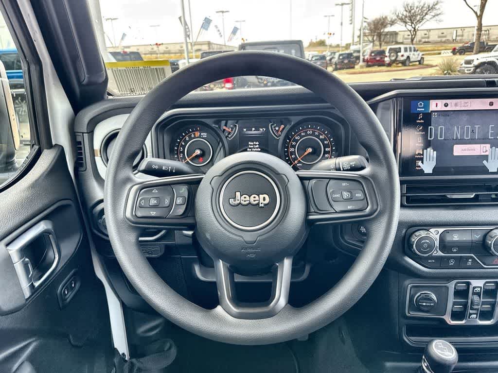 Thumbnail: 2026 Jeep Gladiator - 17