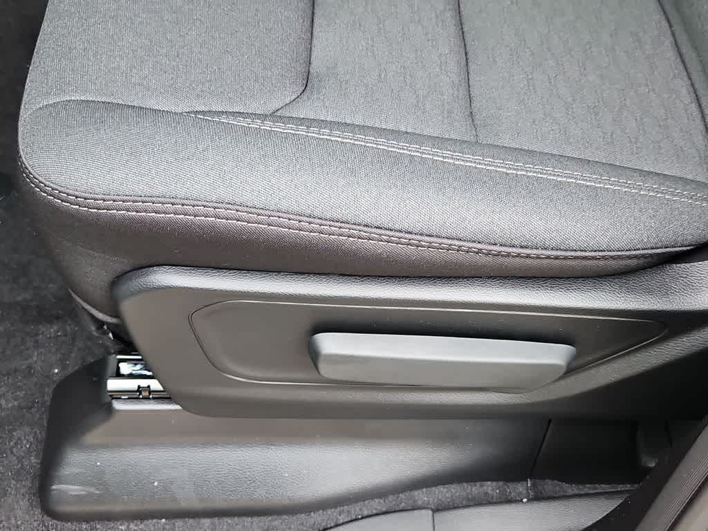 Thumbnail: 2026 RAM 1500 - 18