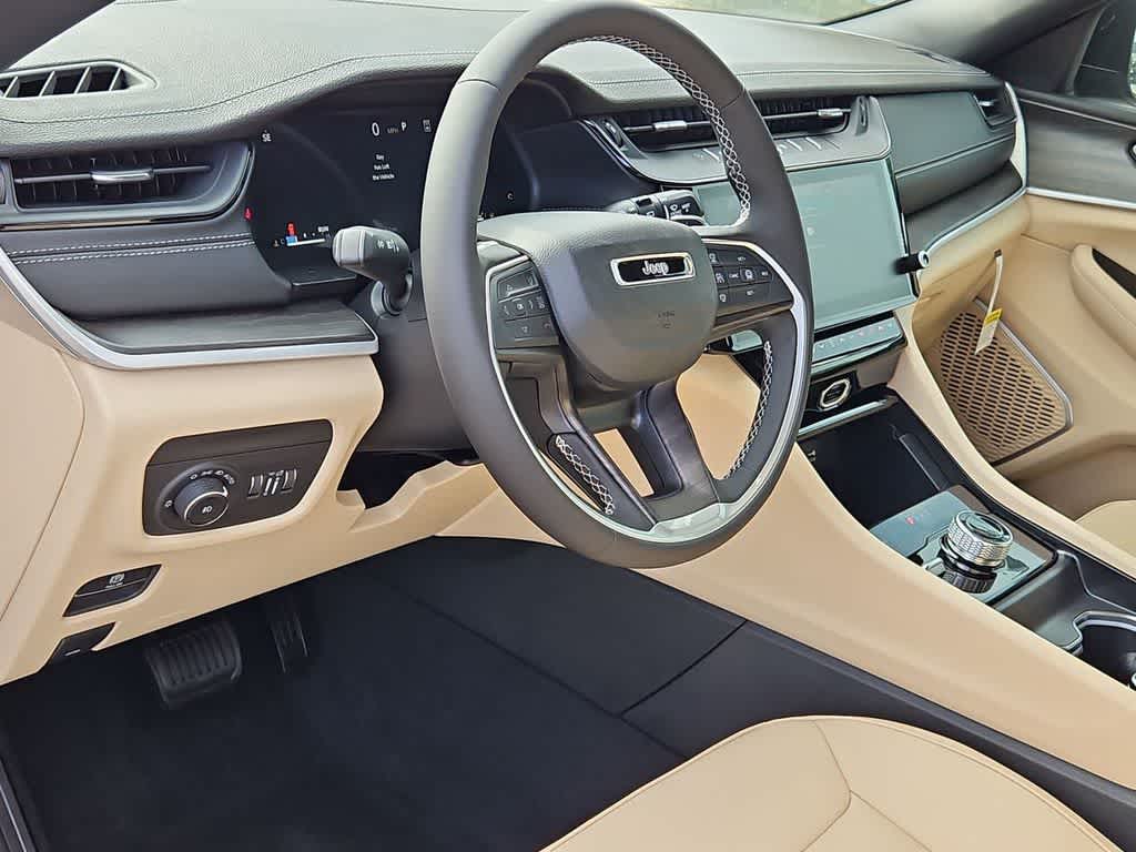 Thumbnail: 2026 Jeep Grand Cherokee L - 10
