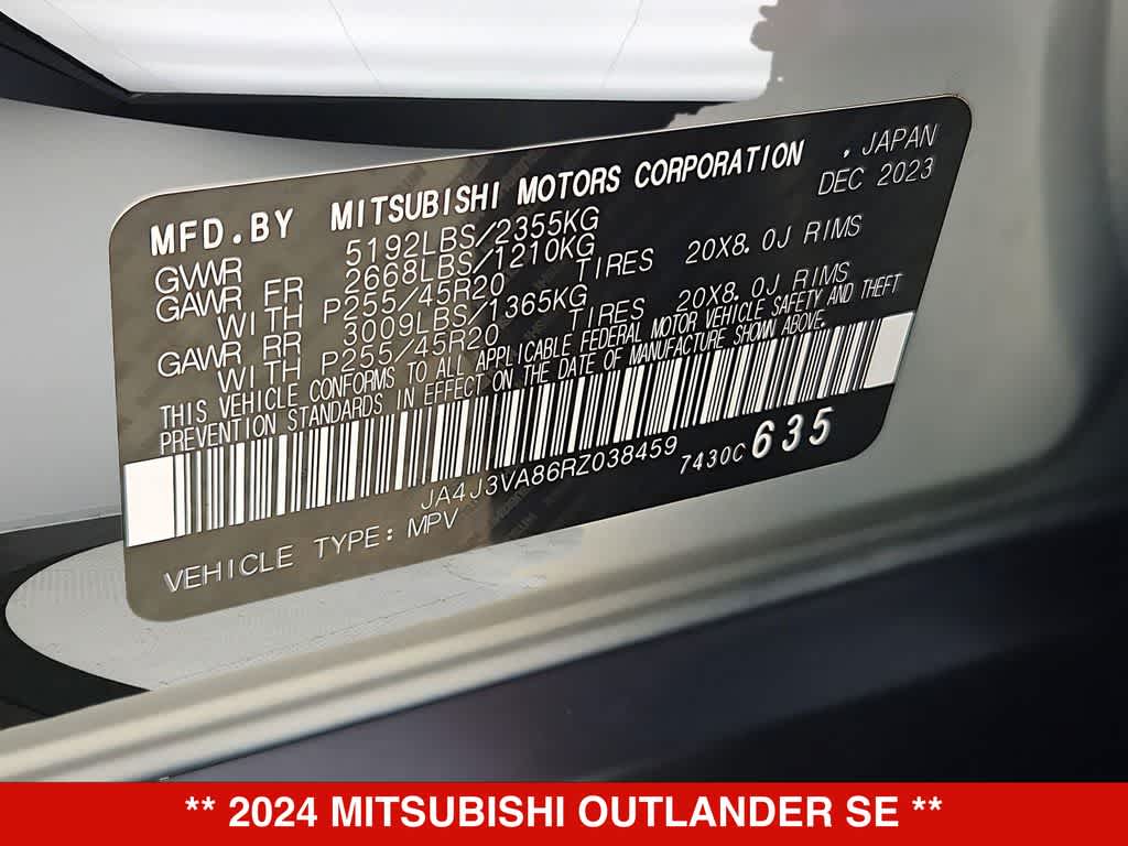 Thumbnail: 2024 Mitsubishi Outlander - 36