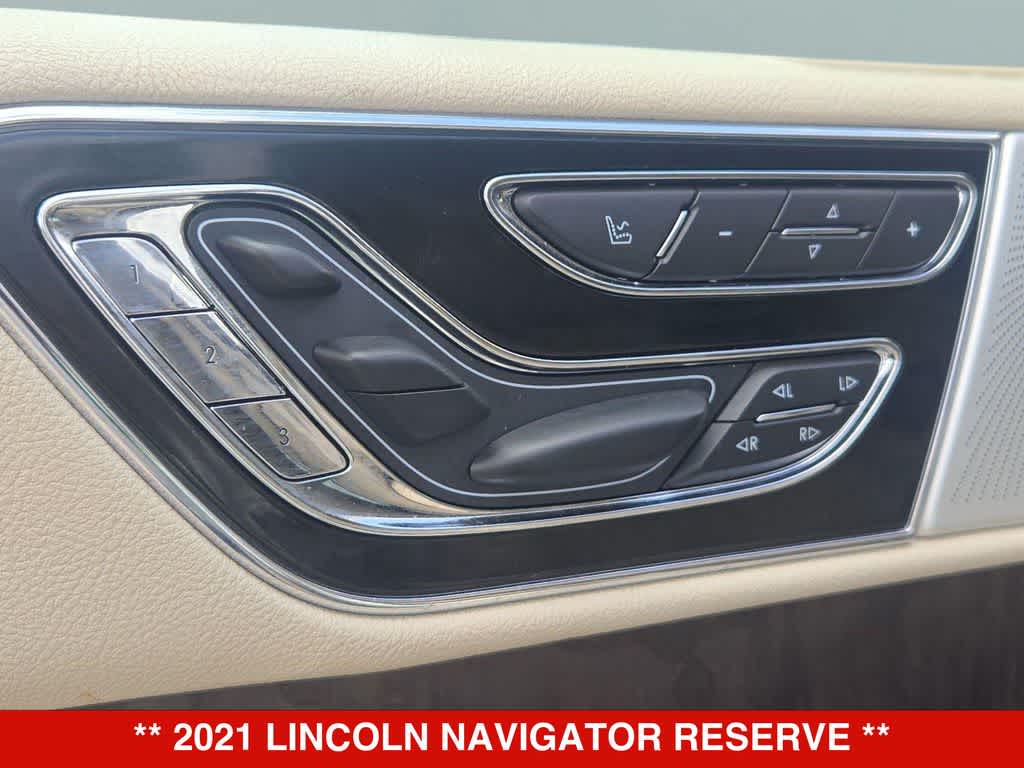 Thumbnail: 2021 Lincoln Navigator - 16