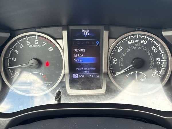 Thumbnail: 2019 Toyota Tacoma - 17