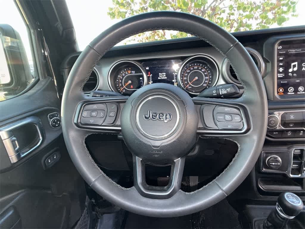 Thumbnail: 2023 Jeep Gladiator - 17