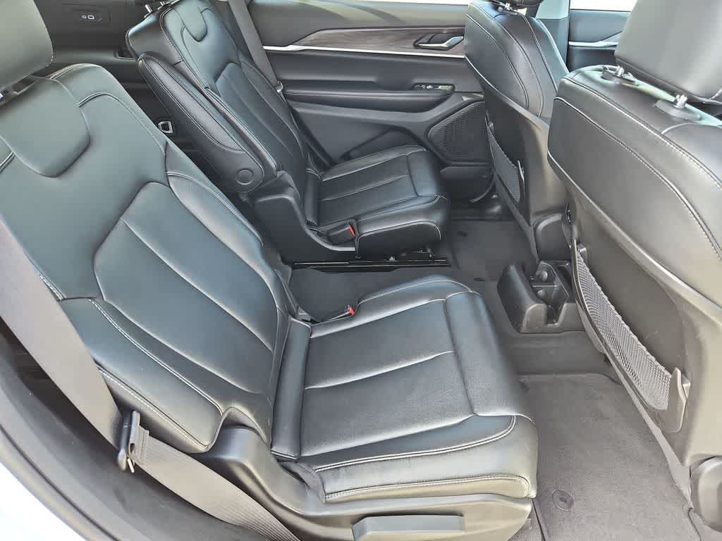 Thumbnail: 2023 Jeep Grand Cherokee - 21