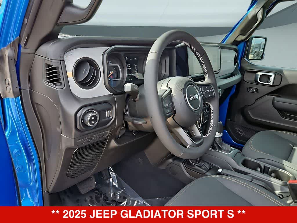 Thumbnail: 2025 Jeep Gladiator - 14
