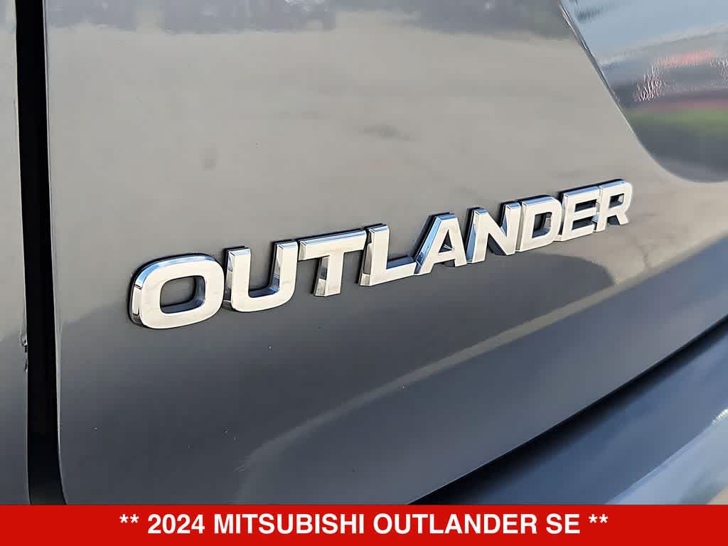 Thumbnail: 2024 Mitsubishi Outlander - 13