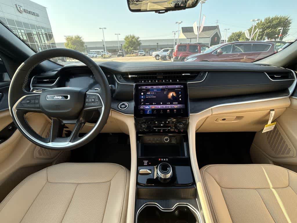 Thumbnail: 2025 Jeep Grand Cherokee L - 15