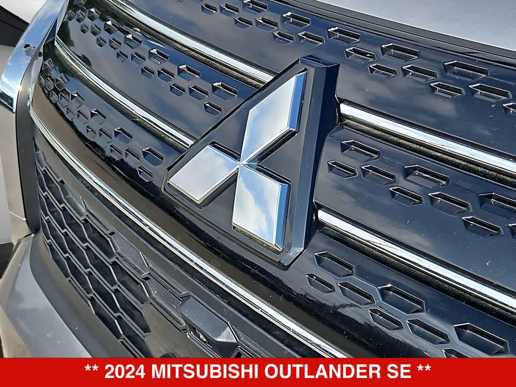 Thumbnail: 2024 Mitsubishi Outlander - 12