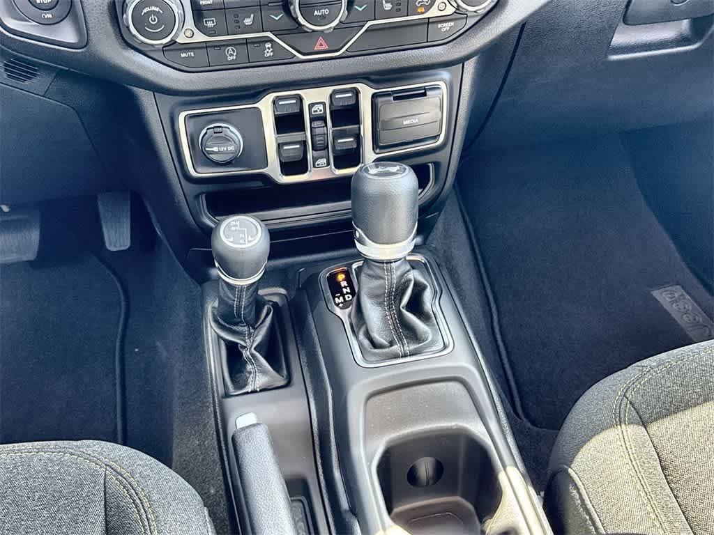 Thumbnail: 2025 Jeep Wrangler - 18