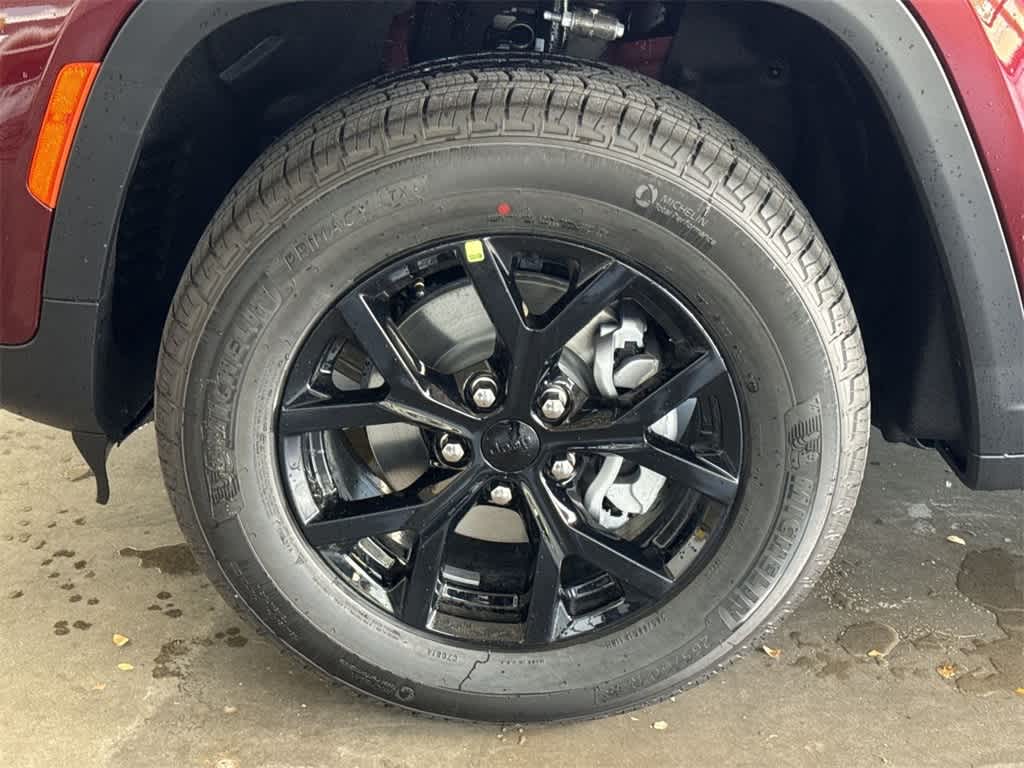 Thumbnail: 2025 Jeep Grand Cherokee - 8