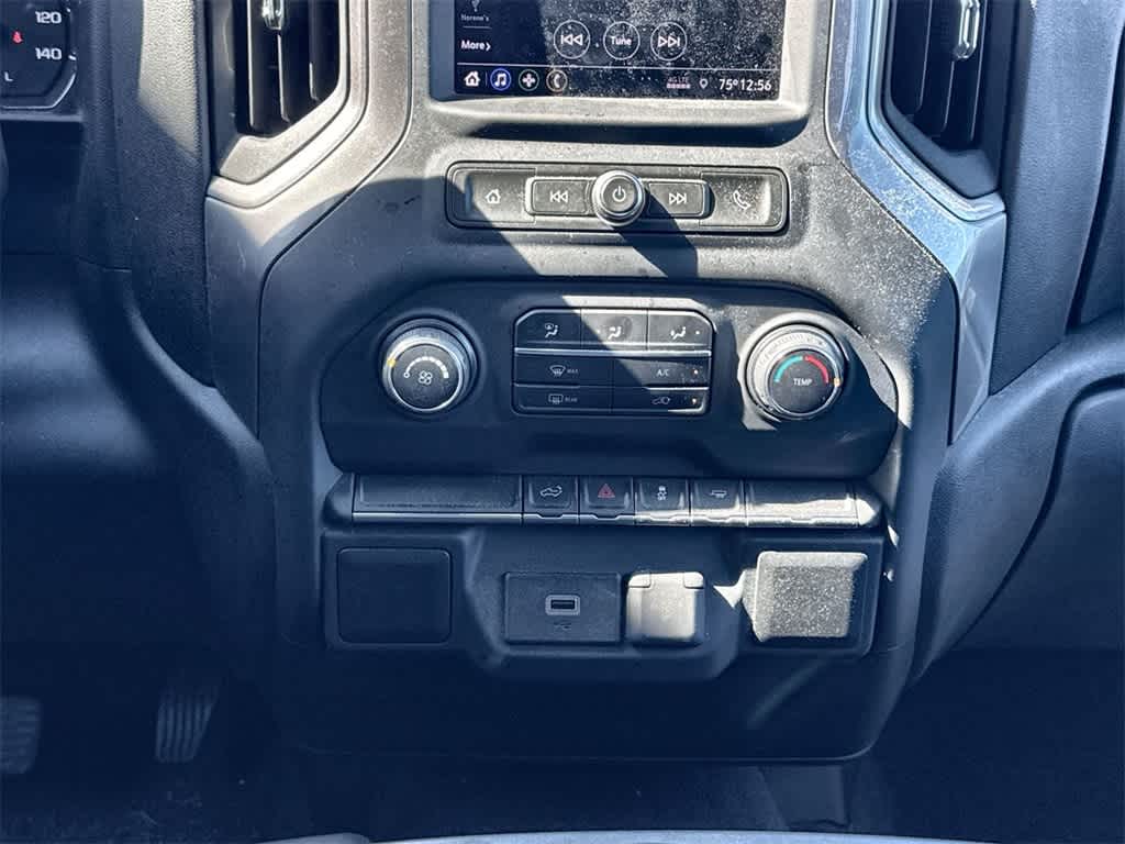 Thumbnail: 2020 Chevrolet Silverado 1500 - 17