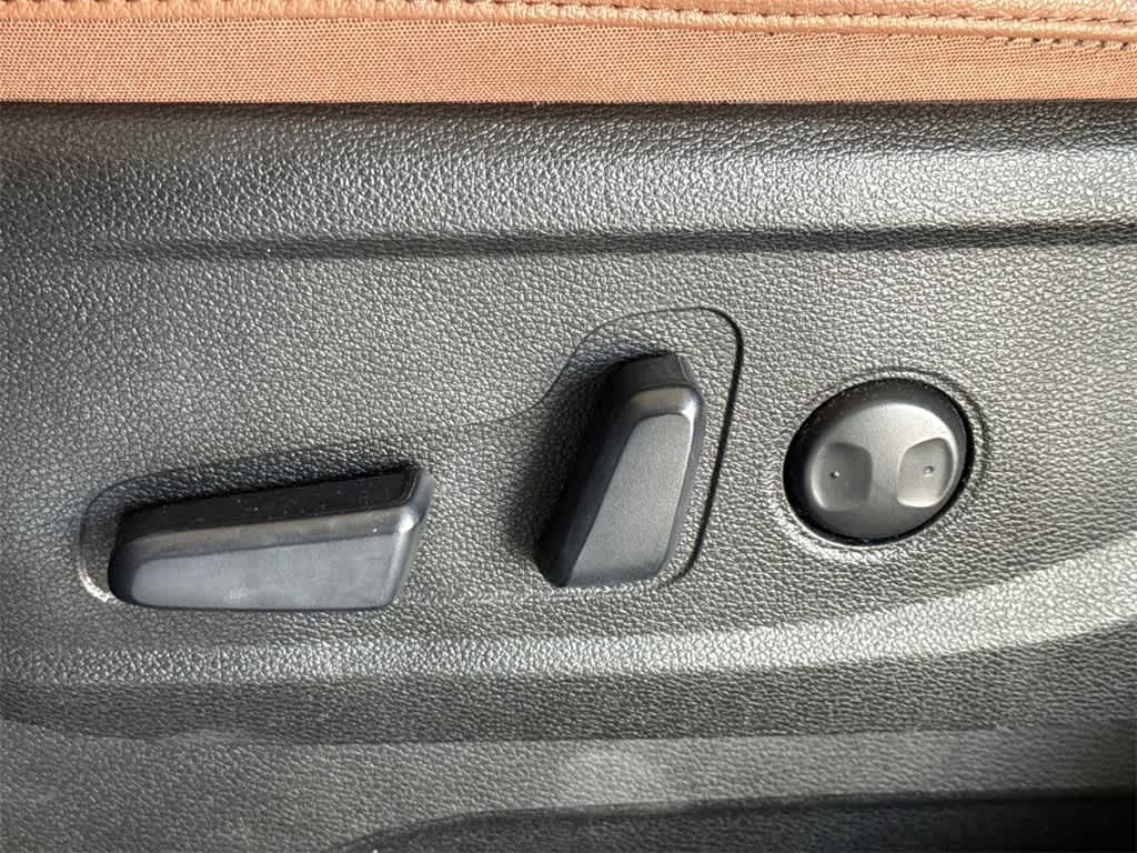 Thumbnail: 2023 Kia Telluride - 24