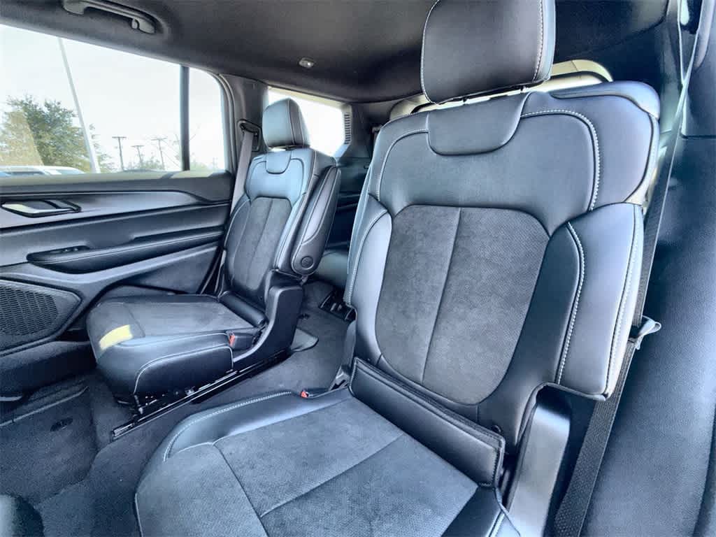 Thumbnail: 2025 Jeep Grand Cherokee L - 13