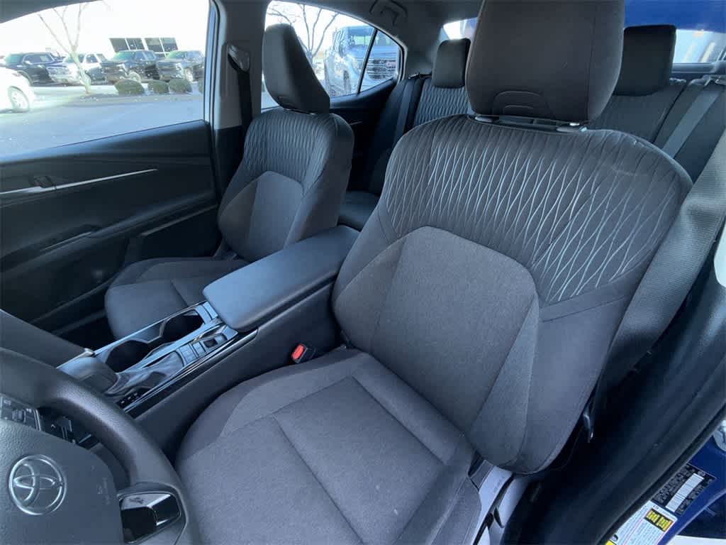 Thumbnail: 2025 Toyota Camry - 10