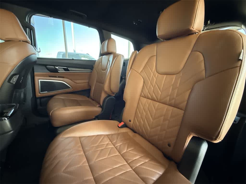 Thumbnail: 2023 Kia Telluride - 12