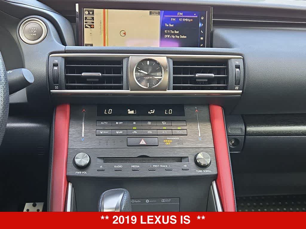 Thumbnail: 2019 Lexus IS - 30