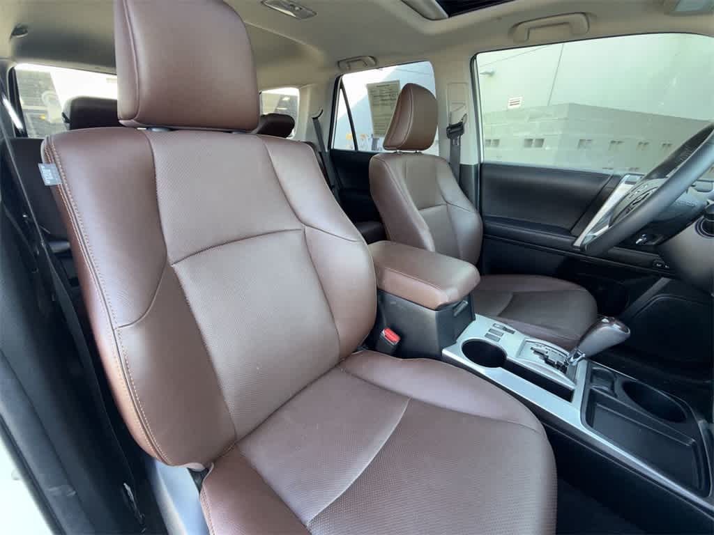 Thumbnail: 2022 Toyota 4Runner - 15