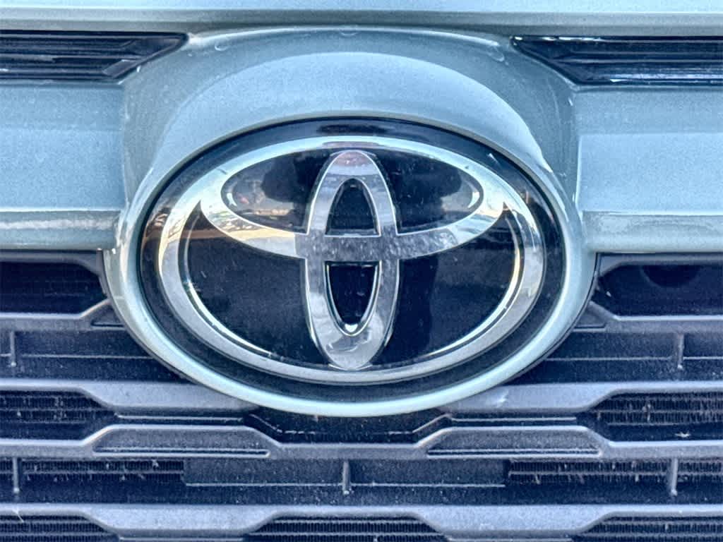 Thumbnail: 2021 Toyota RAV4 - 8
