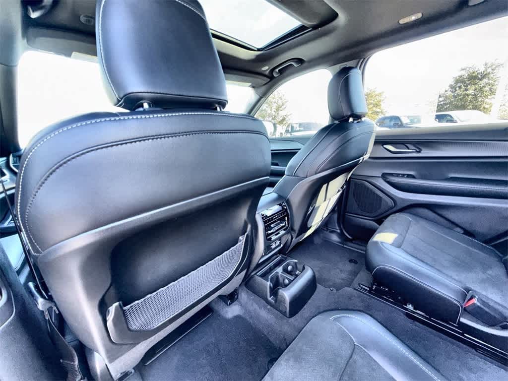 Thumbnail: 2025 Jeep Grand Cherokee L - 12