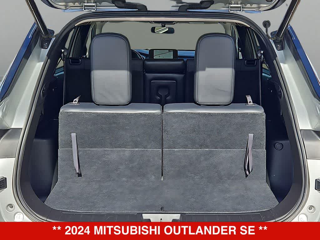 Thumbnail: 2024 Mitsubishi Outlander - 34