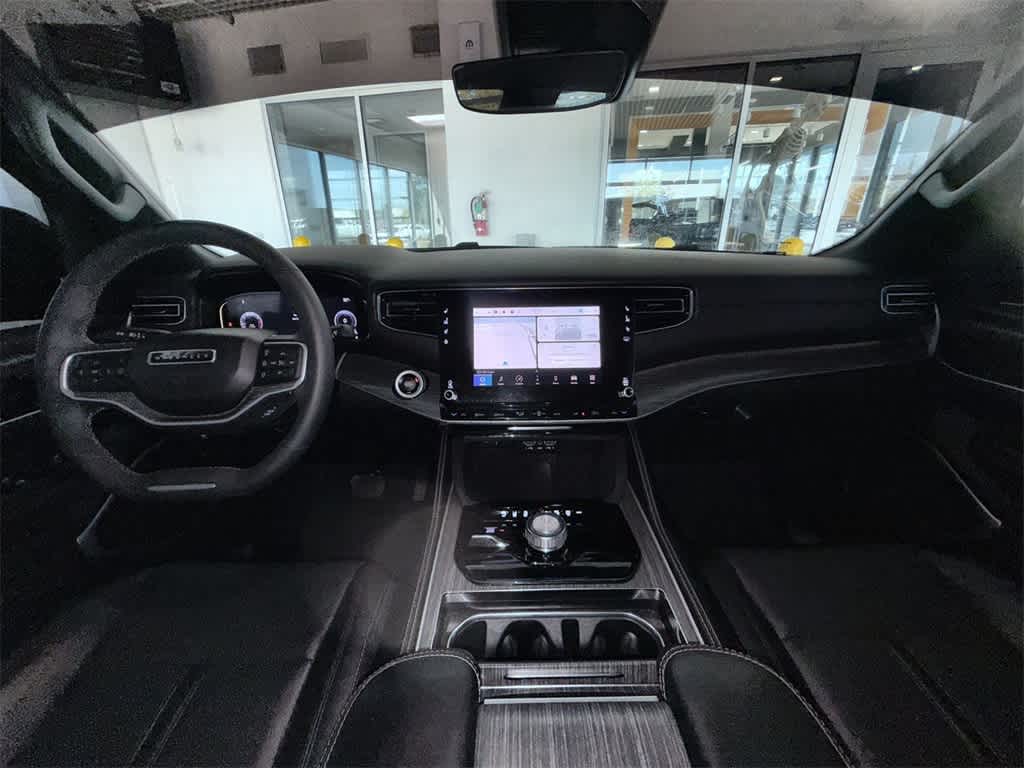 Thumbnail: 2023 Jeep Wagoneer - 14