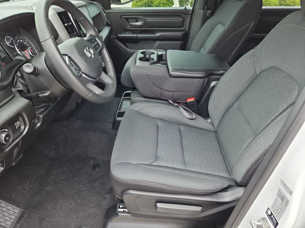 Thumbnail: 2026 RAM 1500 - 17