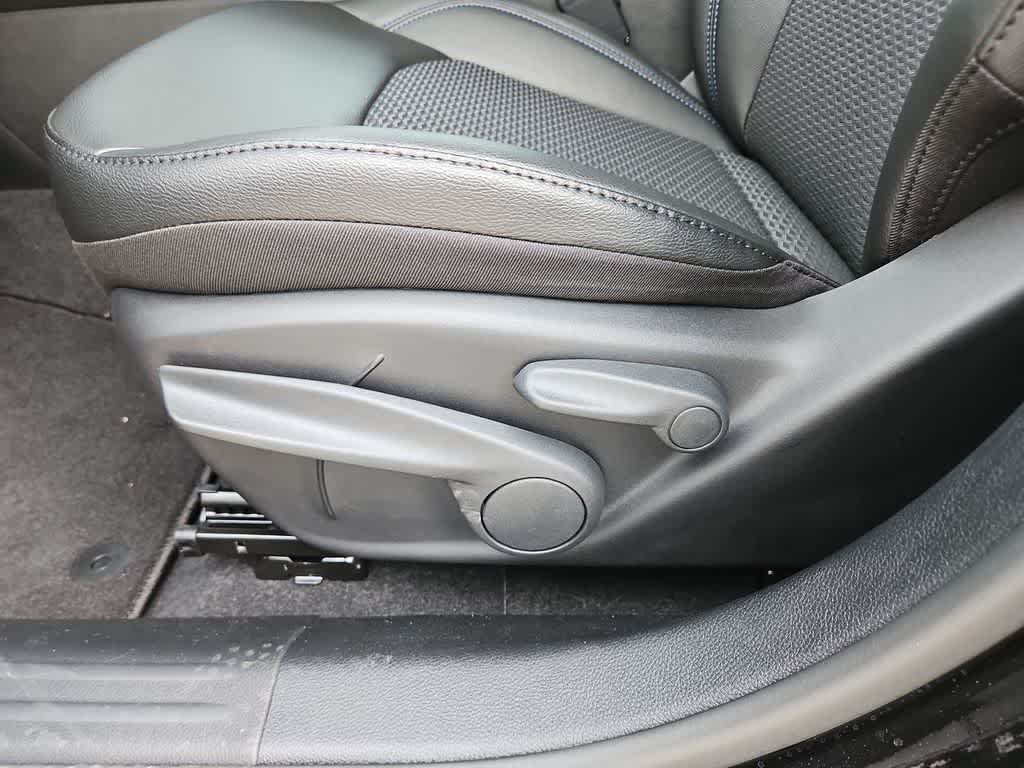 Thumbnail: 2026 Jeep Compass - 18